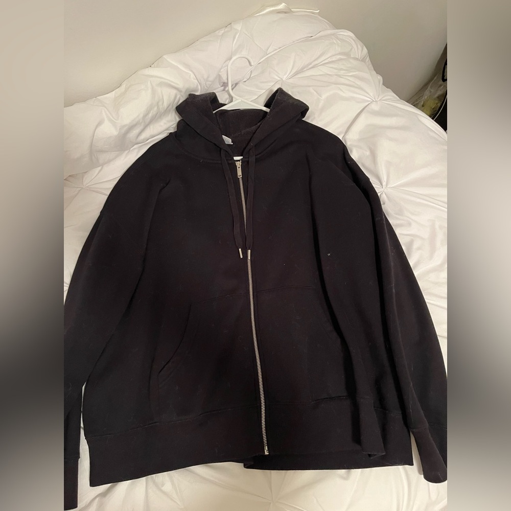 Black size large old navy zip up